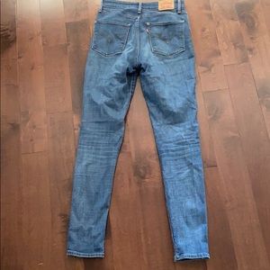Levi’s High Rise 721 Jean